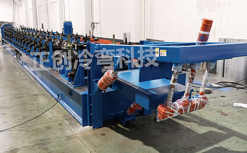 什么是汽車車廂板設備？