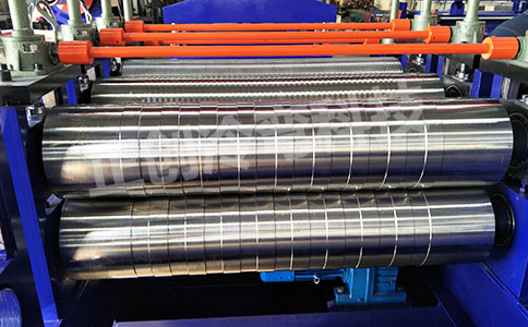 PU彩鋼瓦連續發泡成型機設備